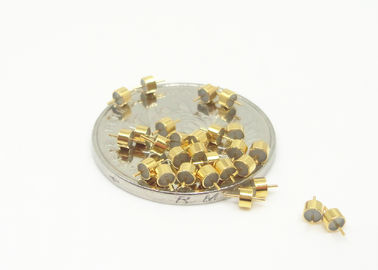 Goud bekleed glas-metalen afdichtingsconnectoren Single Pin 50Ohm RF Feedthroughs JM2516N